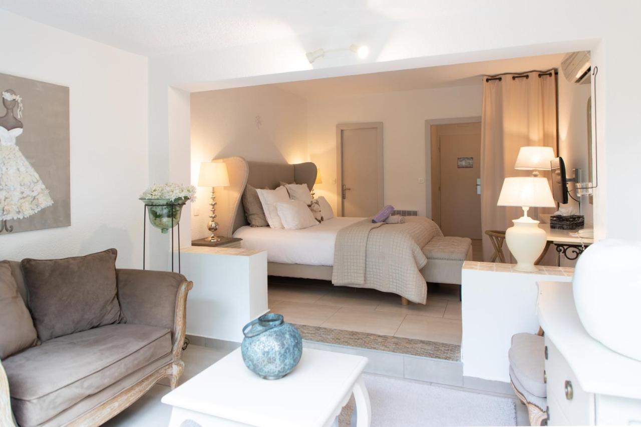 Hotel Font Mourier Cogolin Εξωτερικό φωτογραφία