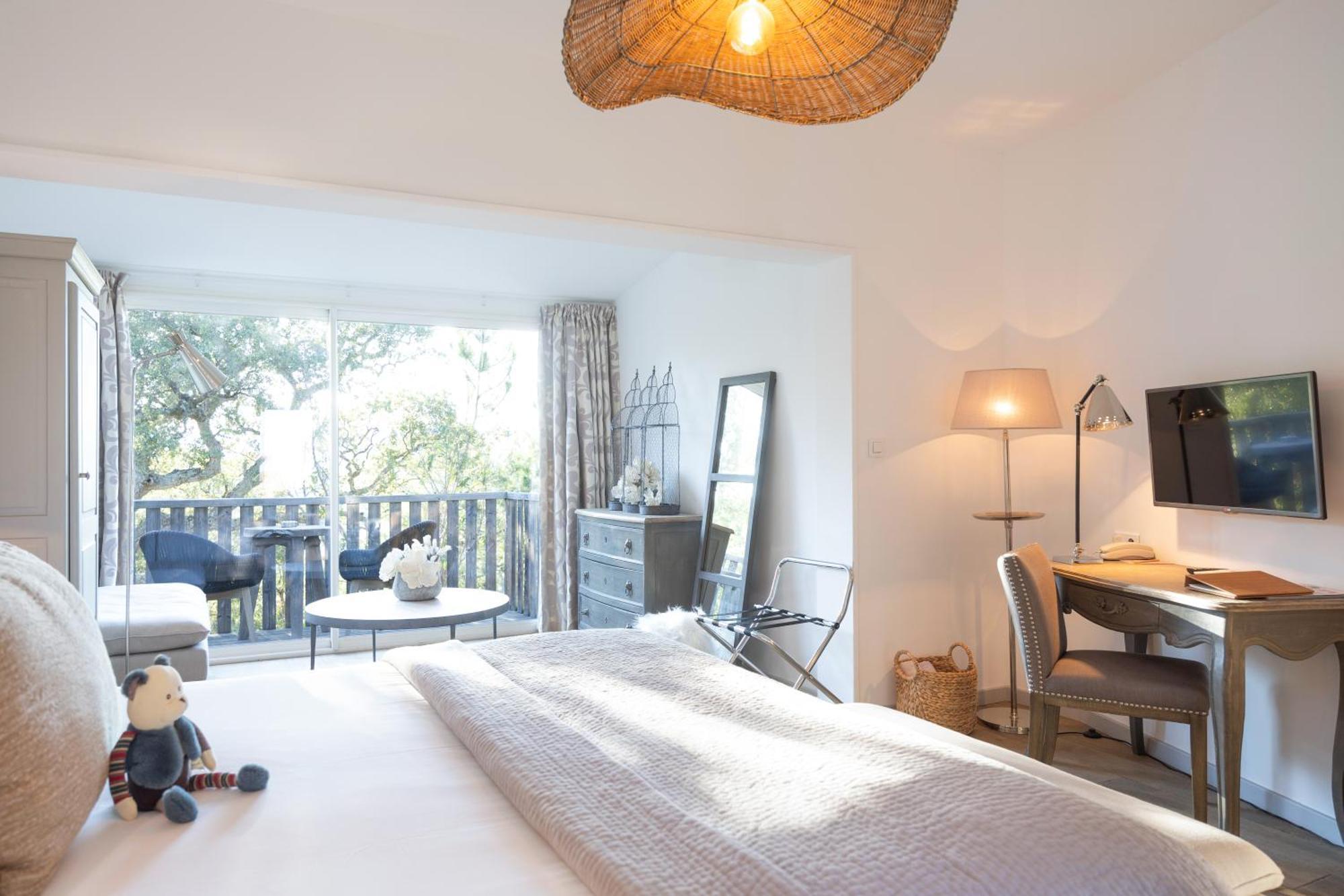 Hotel Font Mourier Cogolin Εξωτερικό φωτογραφία